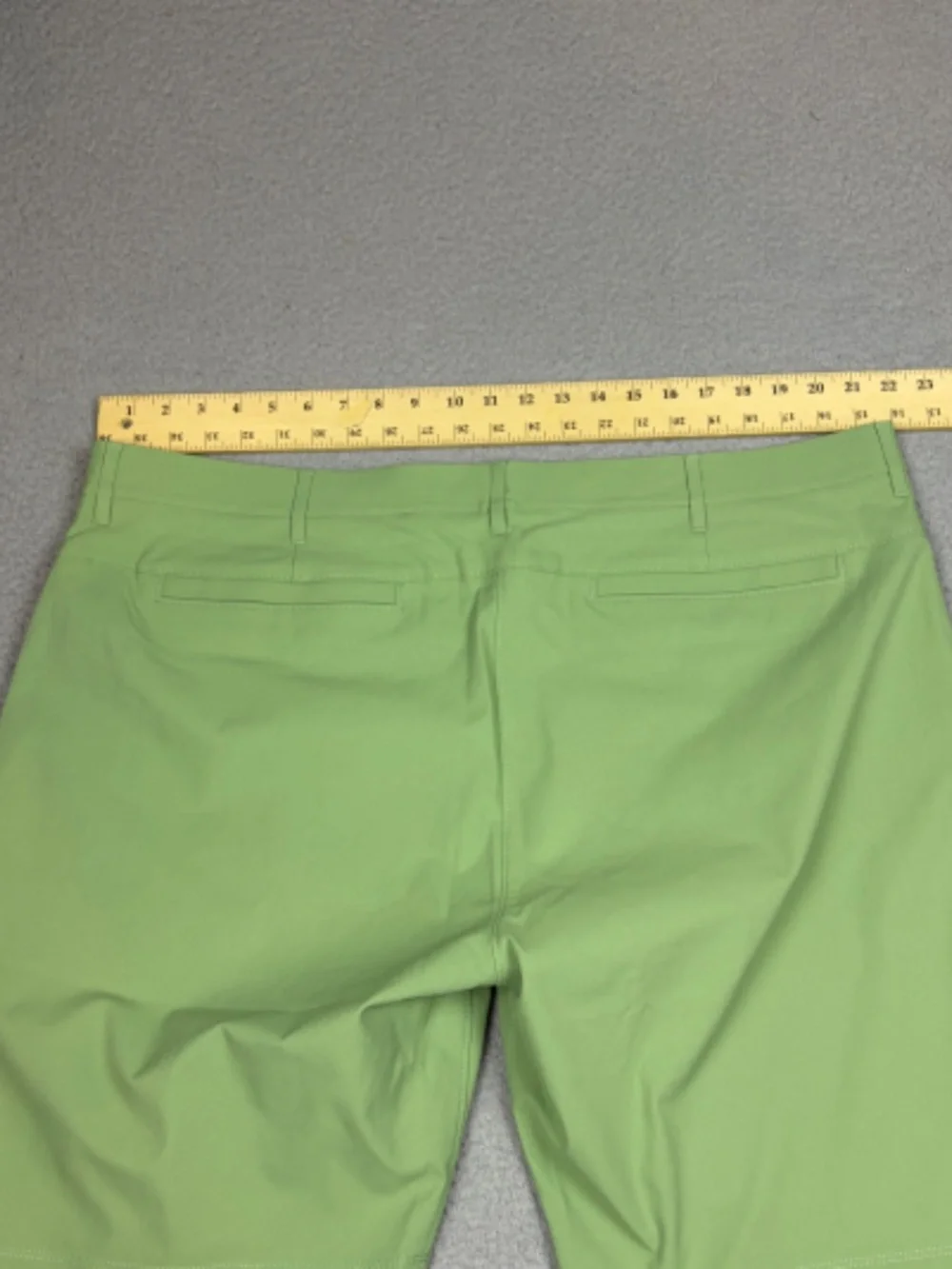 Public Rec Performance Shorts Mens Size 44 Green Shorts Stretch Golf Casual